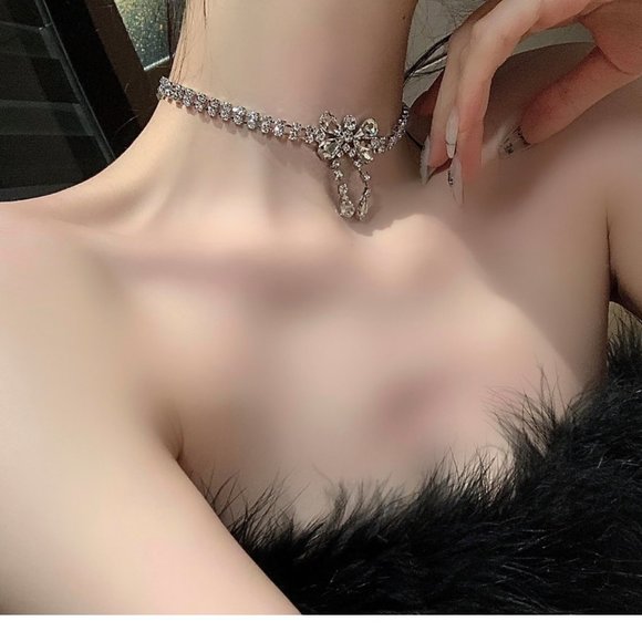 bow necklace - Picture 9 of 9